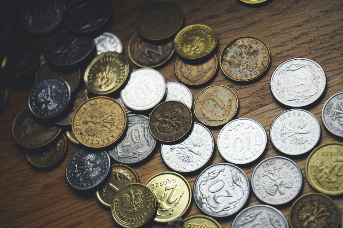 Como Investir com R$50 apenas: Guia Prático para Iniciantes